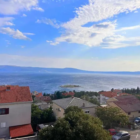 App St Marin View Apartmán *